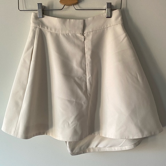 Asymmetrical White Formal Skirt - Picture 4 of 9
